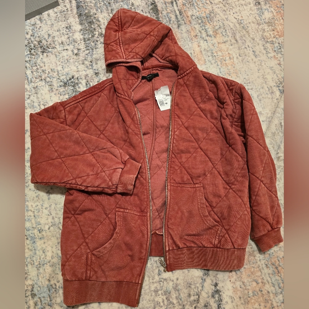 NWT Forever 21 Red quilted Zip hoodie sz medium